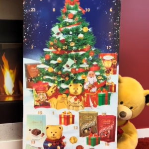 🎄 Lindt Giant Family Advent Calendar – Pre-order for Just £5 Today! 🎁